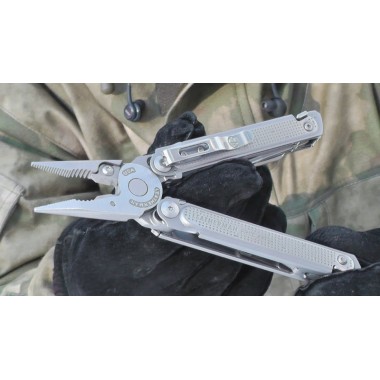 Мультитул LEATHERMAN Free P2, 19 инстр, 10,8см, чехол нейлон