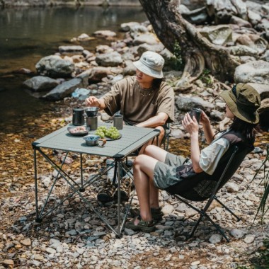 Стол складной NATUREHIKE Yamami L03 L, 69x69см, 3 кг, зеленый