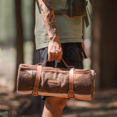 Одеяло шерстяное NATUREHIKE геометрич. рисунок, 150х200см, хаки